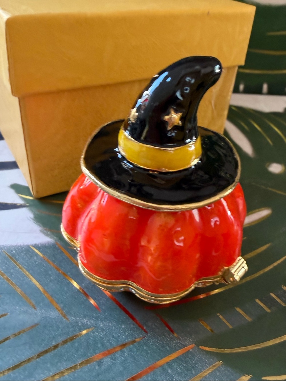 Halloween Jack O Lantern Pumpkin Witch Hat Enamel Trinket Box NIB - Picture 3 of 6